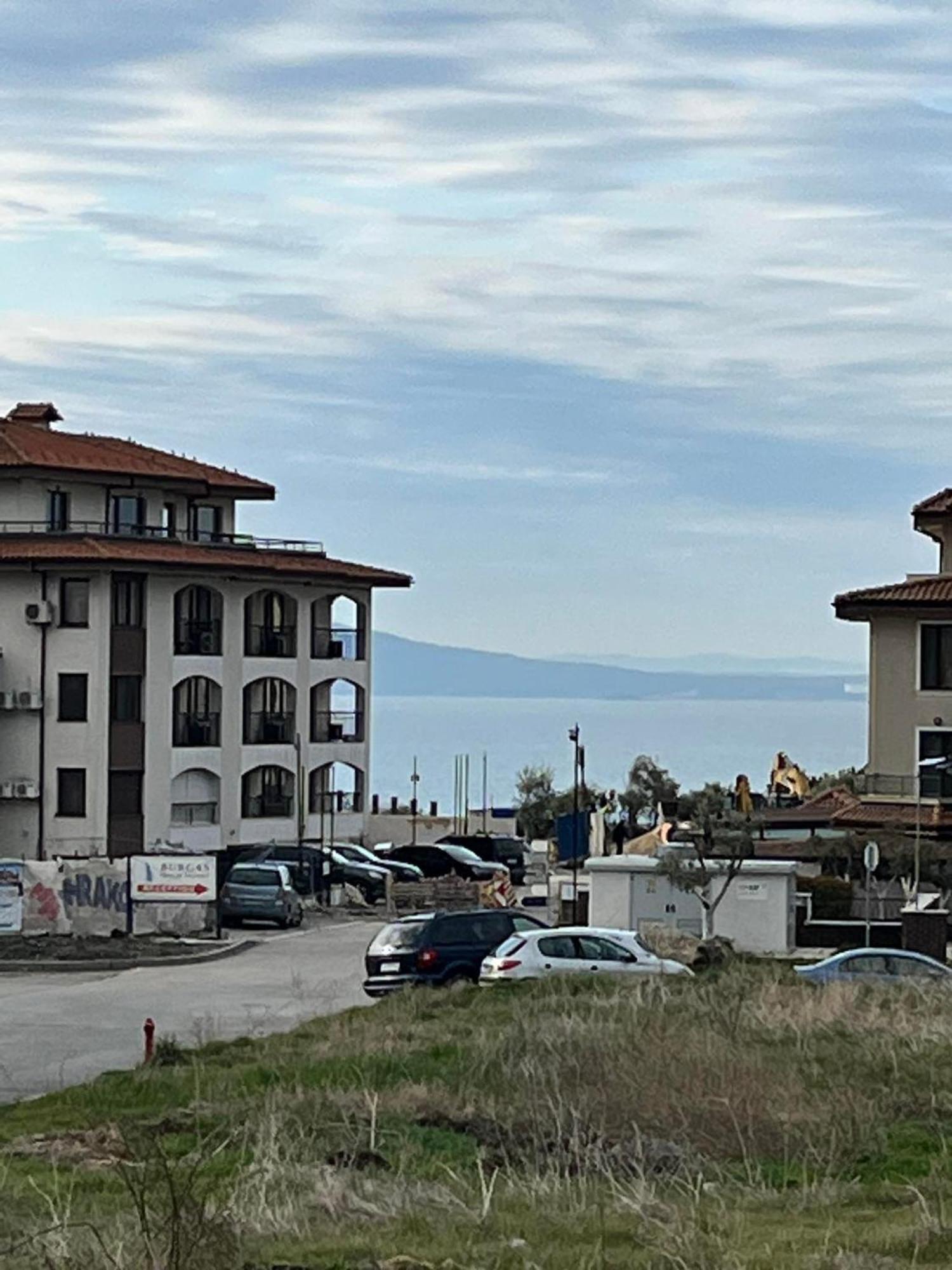 Луксозен Апартамент Анастасия-Сарафово На 150М От Морето Burgas by Eksteriør bilde